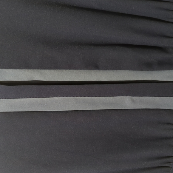 ADELYN RAE | COLORBLOCK ACCORDION MIDI DRESS - Picture 10 of 14